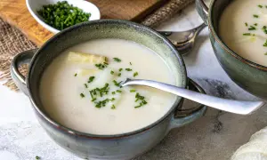 Spargelcremesuppe Rezept: Cremig & Einfach So gelingt sie perfekt