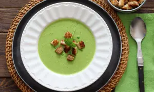 Erbsencremesuppe Rezept: Cremig, Grün & Schnell (unter 30 Min)